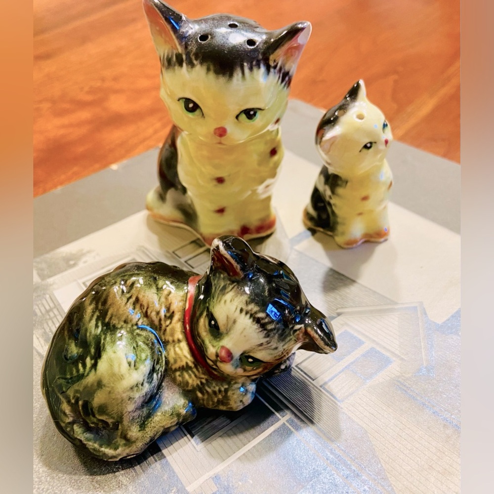 Vintage Mini Ceramic Cat Salt & Pepper/ Figurine Collection, Made in Japan